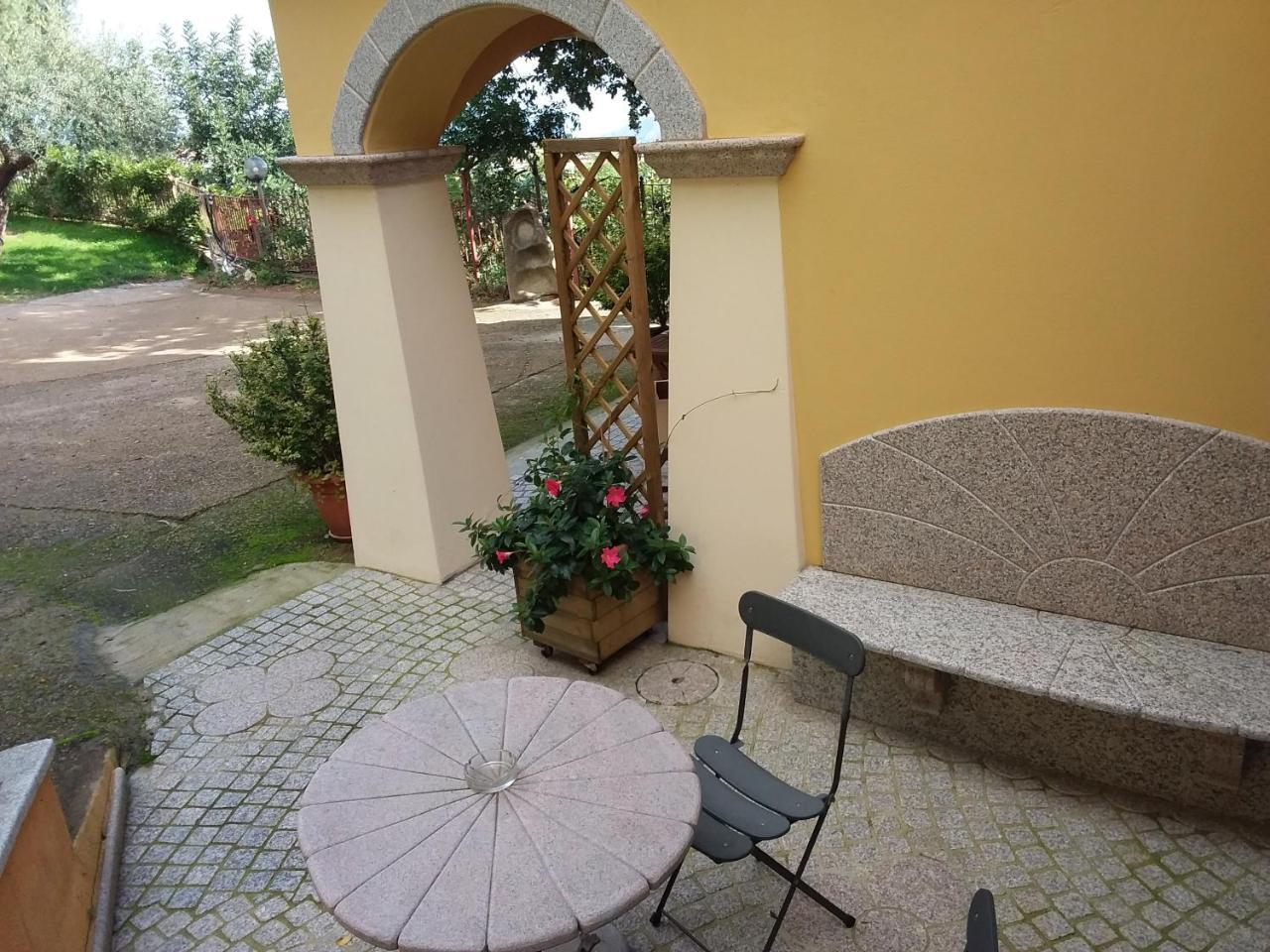 Le Roverelle Ilbono Екстериор снимка